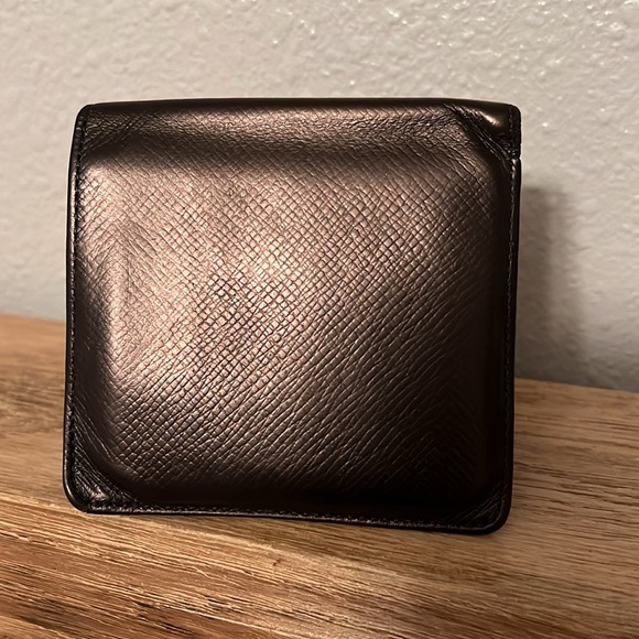 Louis Vuitton billfold - Picture 3 of 7